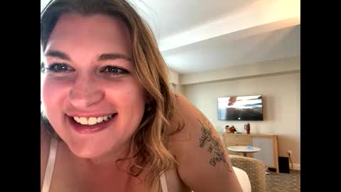 milfsammyyy online show from February 10, 9:08 pm