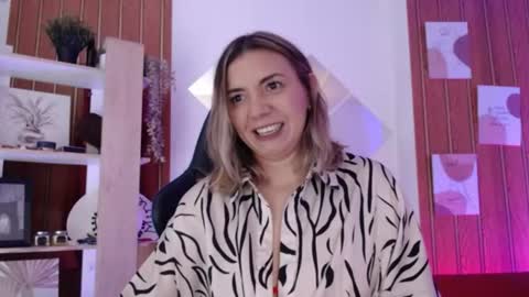Sara  online show from August 8, 11:12 am