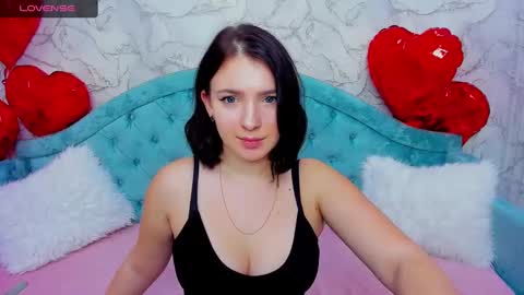 milinafox online show from March 2, 6:37 am