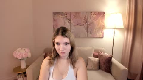 milinafox online show from October 9, 1:36 am