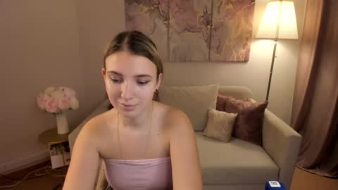 milinafox online show from October 15, 4:45 am