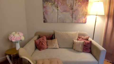 milinafox online show from November 28, 2:58 am