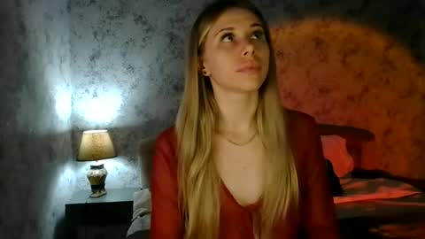 milissasii online show from July 11, 8:50 am