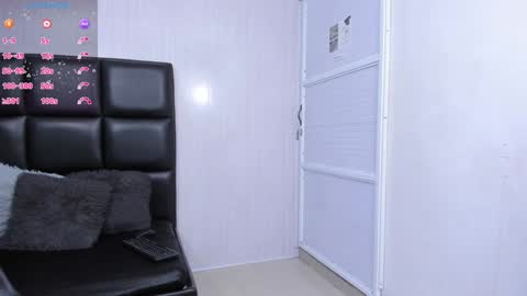 MAX online show from December 28, 3:26 am