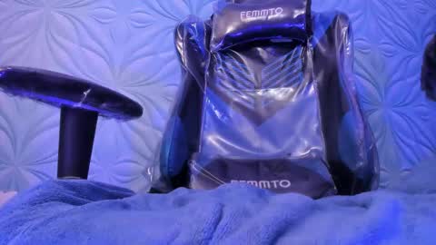 MAX online show from October 3, 10:12 am