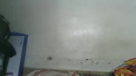 Snapshot of milk_titz chatting on December 23, 11:47 am kinwity online show from December 23, 11:47 am