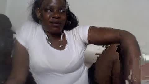 Snapshot of milk_titz chatting on January 2, 2:46 pm kinwity online show from January 2, 2:46 pm