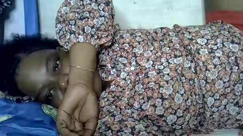 Snapshot of milk_titz chatting on January 9, 4:17 pm kinwity online show from January 9, 4:17 pm