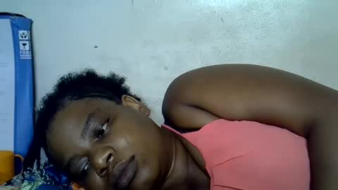 Snapshot of milk_titz chatting on January 13, 8:26 am kinwity online show from January 13, 8:26 am