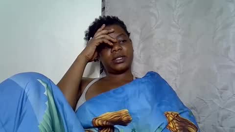 Snapshot of milk_titz chatting on January 22, 4:34 am kinwity online show from January 22, 4:34 am