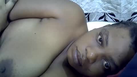 Snapshot of milk_titz chatting on January 25, 8:53 am kinwity online show from January 25, 8:53 am