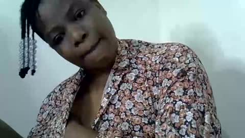 Snapshot of milk_titz chatting on January 29, 8:18 am kinwity online show from January 29, 8:18 am