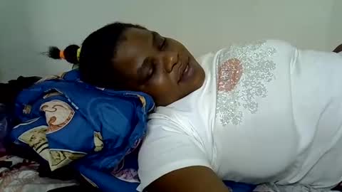 Snapshot of milk_titz chatting on January 31, 1:34 pm kinwity online show from January 31, 1:34 pm