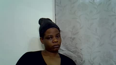 Snapshot of milk_titz chatting on February 1, 8:18 am kinwity online show from February 1, 8:18 am