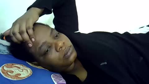 Snapshot of milk_titz chatting on February 1, 11:21 am kinwity online show from February 1, 11:21 am