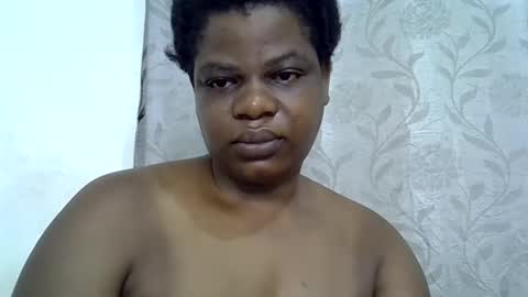 Snapshot of milk_titz chatting on February 13, 5:37 am kinwity online show from February 13, 5:37 am