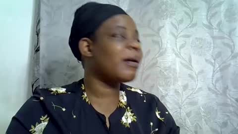 Snapshot of milk_titz chatting on February 13, 7:10 pm kinwity online show from February 13, 7:10 pm