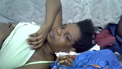 Snapshot of milk_titz chatting on February 15, 6:23 pm kinwity online show from February 15, 6:23 pm