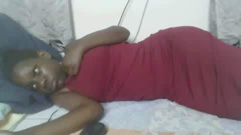 Snapshot of milk_titz chatting on February 19, 7:16 pm kinwity online show from February 19, 7:16 pm