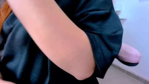 milk_zafira online show from November 9, 12:20 am