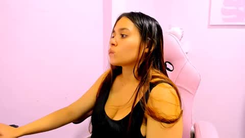 milk_zafira online show from November 17, 12:16 am