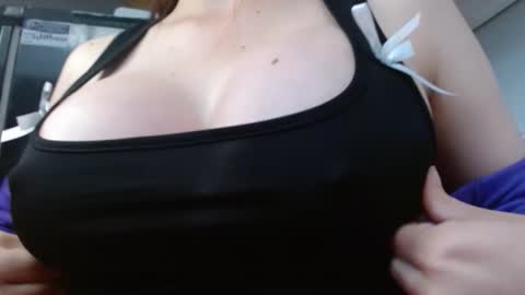 Amira online show from December 13, 8:36 pm