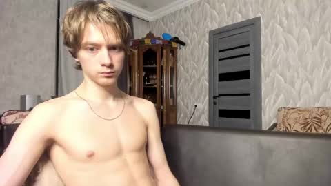 Isaac online show from April 12, 9:20 pm