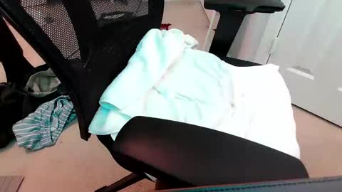 milkshake1_2 online show from December 7, 12:30 am