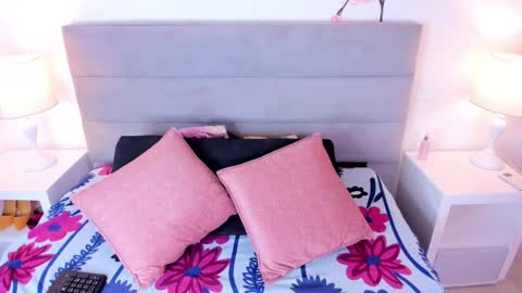 milky__boobs699 online show from March 15, 12:33 pm