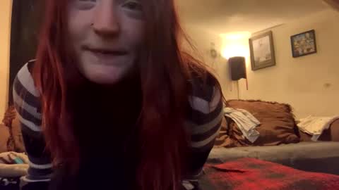 Snapshot of milky_mamaz chatting on December 25, 7:34 pm Milkymama online show from December 25, 7:34 pm