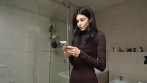 Snapshot of milla_bella chatting on February 11, 8:14 pm milla bella online show from February 11, 8:14 pm