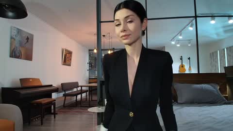 Snapshot of milla_bella chatting on February 20, 9:15 pm milla bella online show from February 20, 9:15 pm