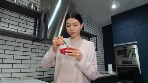 Snapshot of milla_bella chatting on February 25, 9:35 pm milla bella online show from February 25, 9:35 pm