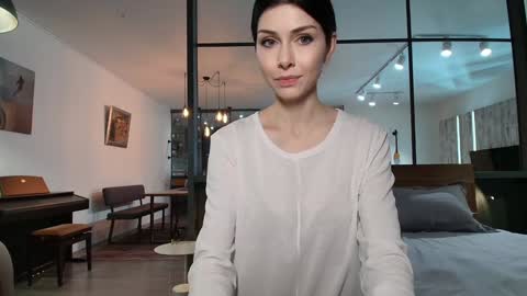 Snapshot of milla_bella chatting on February 27, 7:03 pm milla bella online show from February 27, 7:03 pm