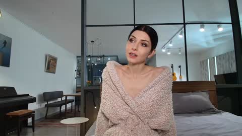 Snapshot of milla_bella chatting on March 4, 7:31 pm milla bella online show from March 4, 7:31 pm