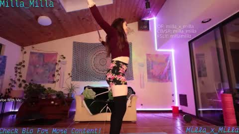 Snapshot of milla_milla chatting on October 17, 5:21 am milla_milla online show from October 17, 5:21 am