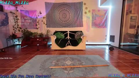 milla_milla online show from March 22, 6:28 am