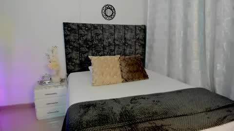 Milagros online show from February 10, 2:19 am