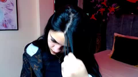 Violeta online show from December 1, 1:49 pm