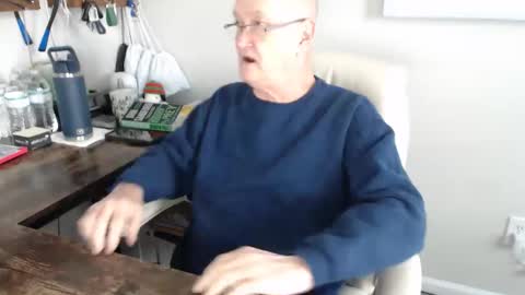 millenium0129 online show from October 29, 5:25 pm