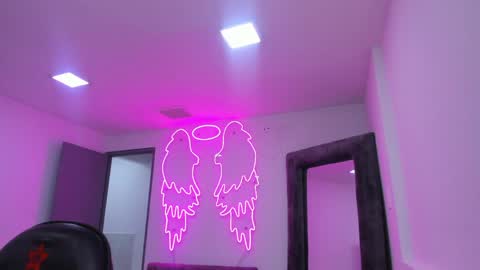 miller_silvana online show from April 15, 11:50 am