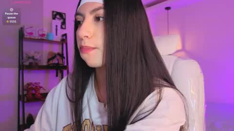 Snapshot of miller_vanessa_ chatting on April 17, 9:18 pm miller_vanessa_ online show from April 17, 9:18 pm