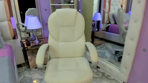 millers_rousse online show from April 17, 12:19 pm