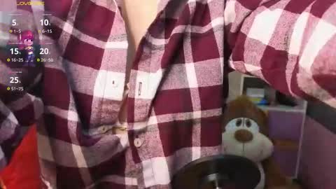 milleyjones_ online show from November 25, 12:27 pm