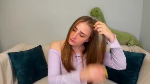 millibrooksss online show from June 4, 1:44 am