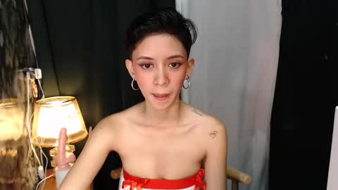 Snapshot of millie_fox21 chatting on February 10, 3:10 am Im Milliedont forget to follow me online show from February 10, 3:10 am