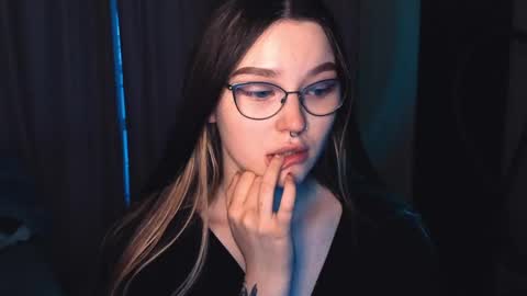 Millie online show from May 6, 2:00 pm