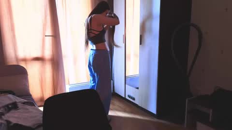 Millie online show from May 7, 5:24 am