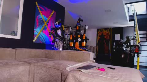 Snapshot of milliejhonson chatting on October 16, 12:39 pm Mila online show from October 16, 12:39 pm