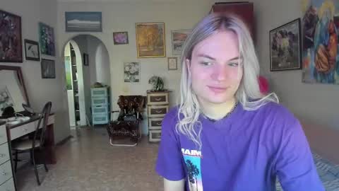 mili-kira online show from August 4, 4:59 am